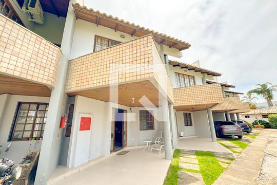 Garagem de casa de condomínio para alugar com 2 quartos, 98m² em Ingleses do Rio Vermelho, Florianópolis