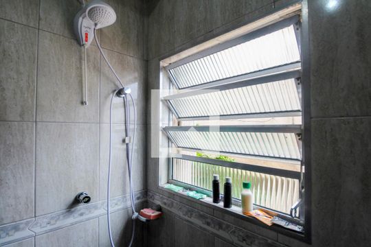 Banheiro de casa para alugar com 2 quartos, 120m² em Parque São Lucas, São Paulo