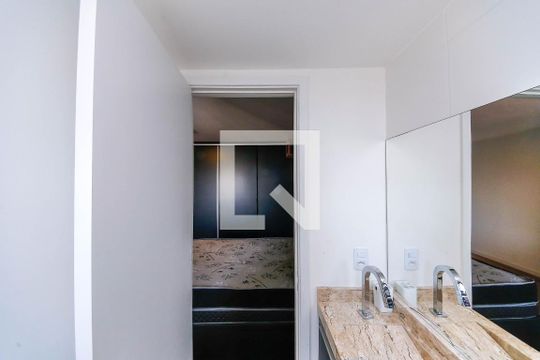Banheiro de apartamento à venda com 1 quarto, 25m² em Vila Ema, São Paulo