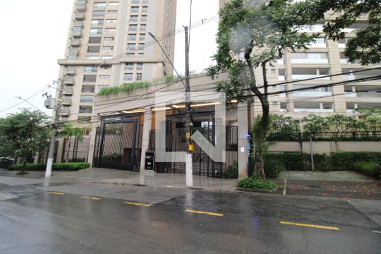 Fachada de apartamento à venda com 3 quartos, 211m² em Real Parque, São Paulo