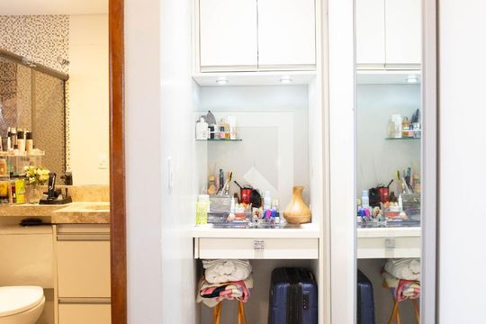 Suite de apartamento à venda com 3 quartos, 118m² em Parque São Vicente, Mauá