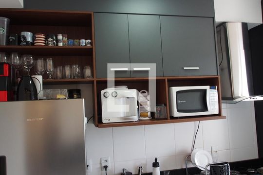 Cozinha e Área de Serviço de apartamento à venda com 2 quartos, 58m² em Medeiros, Jundiaí