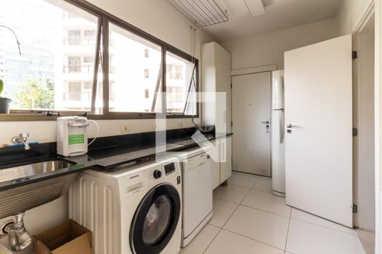 Área de Serviço de apartamento à venda com 3 quartos, 306m² em Santa Cecília, São Paulo