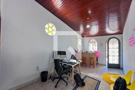 Escritório de casa à venda com 4 quartos, 300m² em Parque Jabaquara, São Paulo