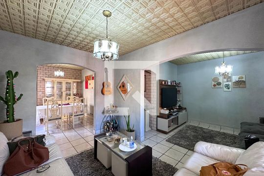 Casa à venda com 4 quartos, 300m² em Parque Jabaquara, São Paulo