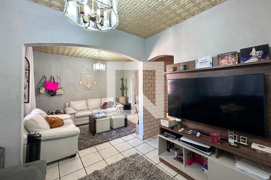 Sala de casa à venda com 4 quartos, 300m² em Parque Jabaquara, São Paulo