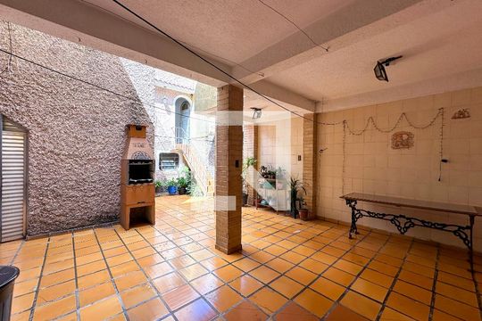 Quintal de casa à venda com 4 quartos, 300m² em Parque Jabaquara, São Paulo