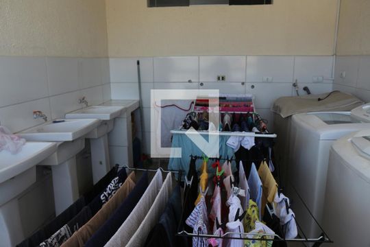 Área de Serviço de casa para alugar com 1 quarto, 40m² em Água Rasa, São Paulo