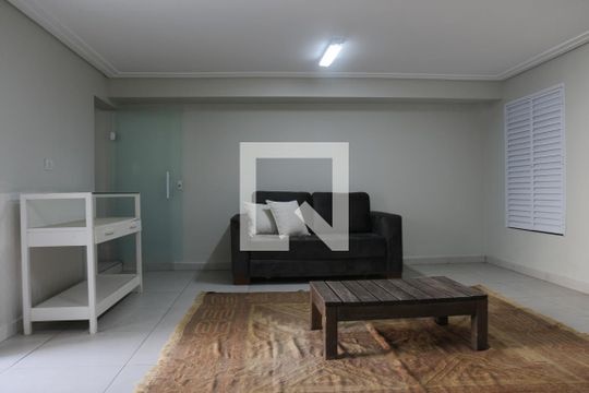 Casa para alugar com 1 quarto, 40m² em Água Rasa, São Paulo