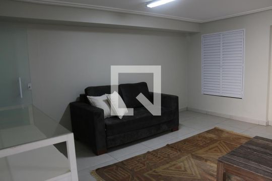 Sala/Quarto de casa para alugar com 1 quarto, 40m² em Água Rasa, São Paulo
