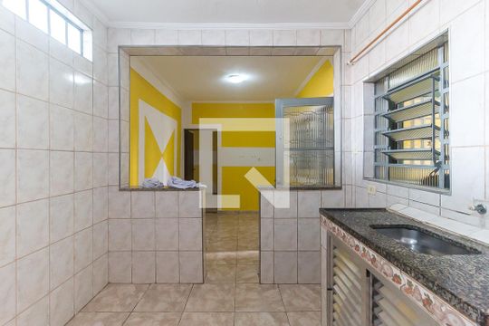 Cozinha de casa para alugar com 2 quartos, 90m² em Vila Maria Rosa, Ferraz de Vasconcelos