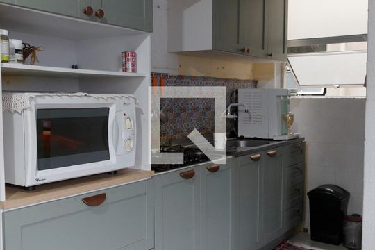 Cozinha de apartamento para alugar com 2 quartos, 49m² em Campo Novo, Porto Alegre