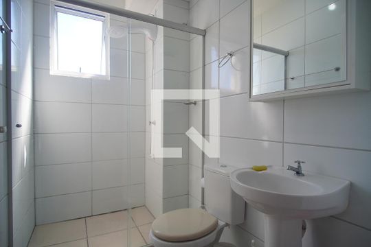 Banheiro de apartamento à venda com 2 quartos, 56m² em Rondônia, Novo Hamburgo