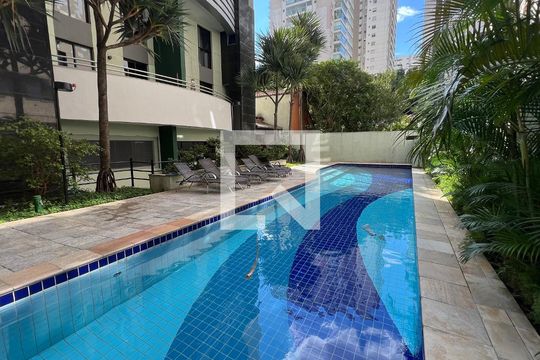 Piscina de kitnet/studio à venda com 1 quarto, 50m² em Pinheiros, São Paulo