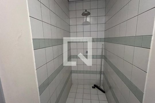 Ducha de kitnet/studio à venda com 1 quarto, 50m² em Pinheiros, São Paulo