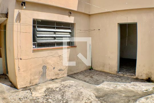 Quintal de casa à venda com 5 quartos, 232m² em Ipiranga, São Paulo