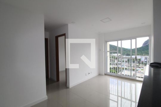 Sala de apartamento para alugar com 3 quartos, 111m² em Jacarepaguá, Rio de Janeiro