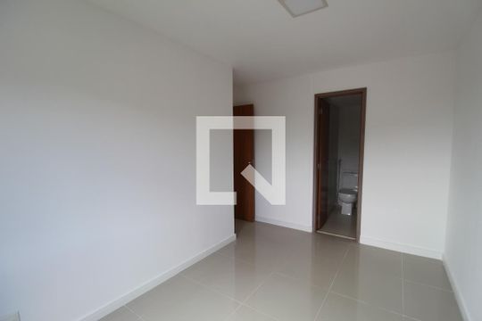 Suíte de apartamento para alugar com 3 quartos, 111m² em Jacarepaguá, Rio de Janeiro