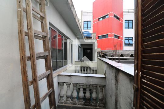 Varanda Suíte de casa à venda com 3 quartos, 120m² em Vila Diva (zona Leste), São Paulo