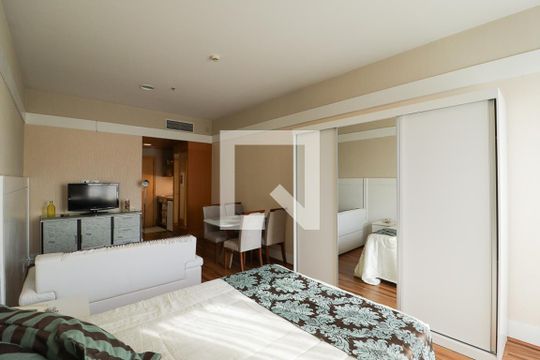 Studio de kitnet/studio para alugar com 1 quarto, 35m² em Carandiru, São Paulo