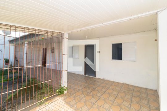 Quintal de casa à venda com 3 quartos, 390m² em Harmonia, Canoas