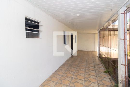 Quintal de casa à venda com 3 quartos, 390m² em Harmonia, Canoas