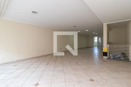 Garagem de casa à venda com 4 quartos, 300m² em Jardim Paraíso, São Paulo