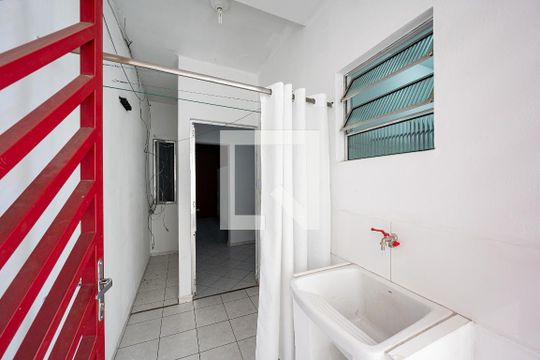Detalhe da área de serviço de apartamento para alugar com 1 quarto, 32m² em Jardim Lourdes, São Paulo