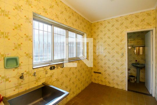Área de Serviço de casa à venda com 3 quartos, 370m² em Parque São Lucas, São Paulo