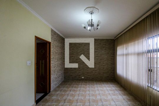 Casa à venda com 3 quartos, 370m² em Parque São Lucas, São Paulo