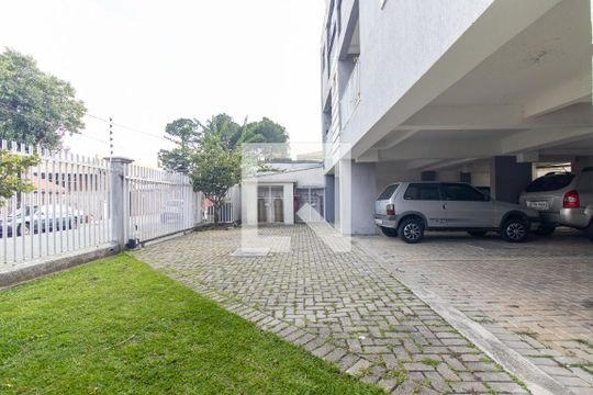 Área externa de apartamento para alugar com 3 quartos, 103m² em Fazendinha, Curitiba