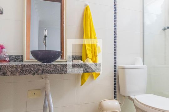 Banheiro da Sutie de apartamento à venda com 2 quartos, 182m² em Vila Vitória, Santo André