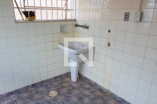 ÁREA DE SERVIÇO de casa à venda com 5 quartos, 561m² em Jardim Guanabara, Campinas