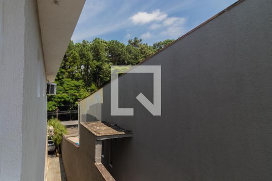 Vista Quarto  de casa de condomínio para alugar com 1 quarto, 40m² em Parque dos Principes, São Paulo