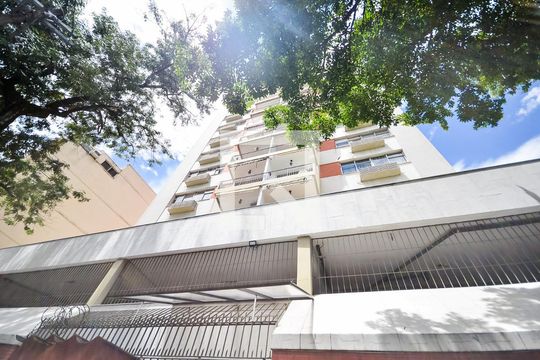 Fachada de apartamento à venda com 2 quartos, 75m² em Tijuca, Rio de Janeiro