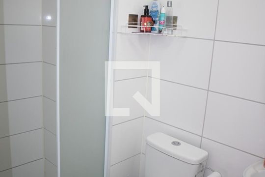Banheiro de apartamento para alugar com 2 quartos, 42m² em Vila Guilherme, São Paulo