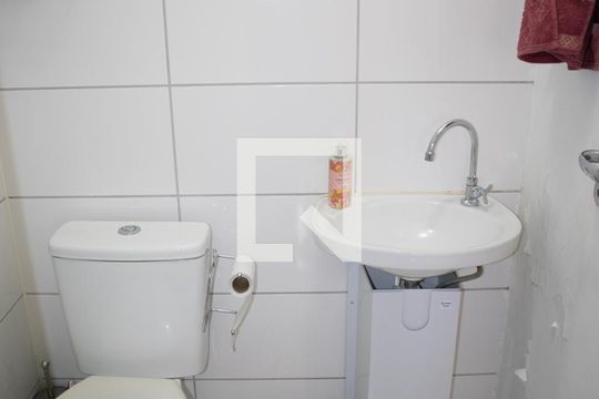 Banheiro de apartamento para alugar com 2 quartos, 42m² em Vila Guilherme, São Paulo