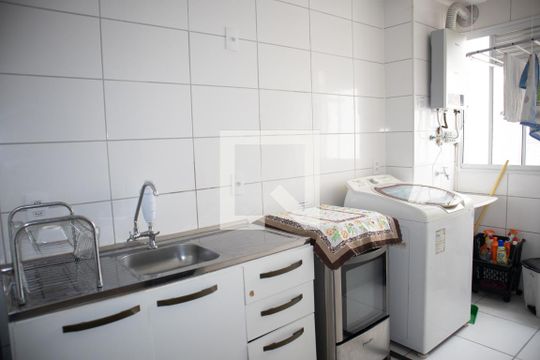 Cozinha e Área de Serviço de apartamento para alugar com 2 quartos, 42m² em Vila Guilherme, São Paulo