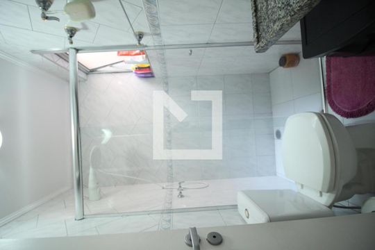 Banheiro de casa à venda com 6 quartos, 200m² em Jardim Analia Franco, São Paulo