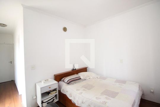 Suite 1 de casa à venda com 6 quartos, 200m² em Jardim Analia Franco, São Paulo