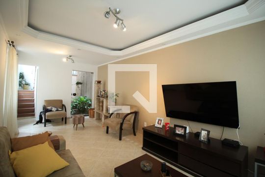 Sala de casa à venda com 6 quartos, 200m² em Jardim Analia Franco, São Paulo