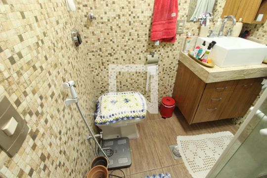 Banheiro de apartamento à venda com 2 quartos, 70m² em Lins de Vasconcelos, Rio de Janeiro