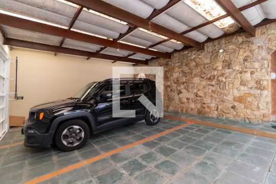 Garagem de casa à venda com 5 quartos, 500m² em Vila Amalia (zona Norte), São Paulo