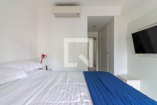 Quarto 1 de apartamento à venda com 2 quartos, 100m² em Pinheiros, São Paulo
