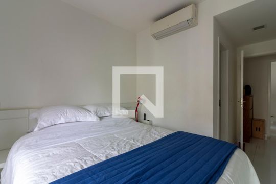 Quarto 1 de apartamento à venda com 2 quartos, 100m² em Pinheiros, São Paulo