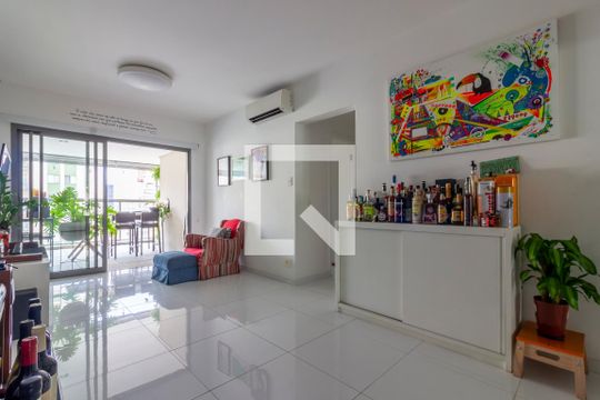 Sala de apartamento à venda com 2 quartos, 100m² em Pinheiros, São Paulo