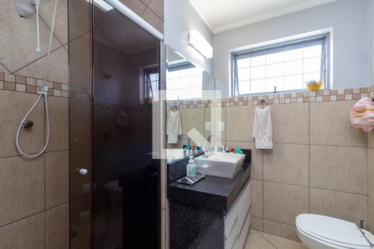 Banheiro da Suíte de casa à venda com 3 quartos, 180m² em Vila Aurora (zona Norte), São Paulo