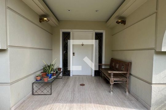 Entrada de casa à venda com 5 quartos, 362m² em Jardim Paulista, São Paulo