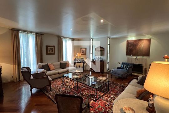Sala de estar de casa à venda com 5 quartos, 362m² em Jardim Paulista, São Paulo