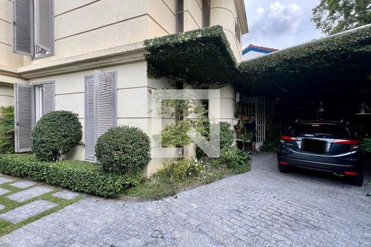 Garagem de casa à venda com 5 quartos, 362m² em Jardim Paulista, São Paulo